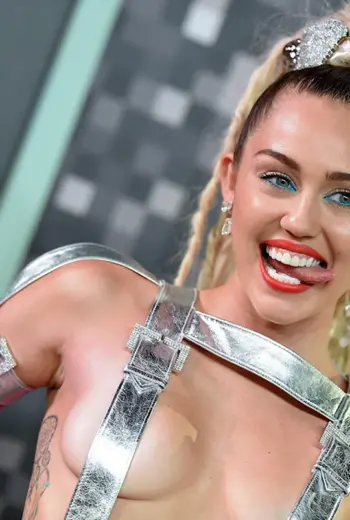 Майли Сайрус (Miley Cyrus) голая и сексуальная – 3 фотография | ВКонтакте