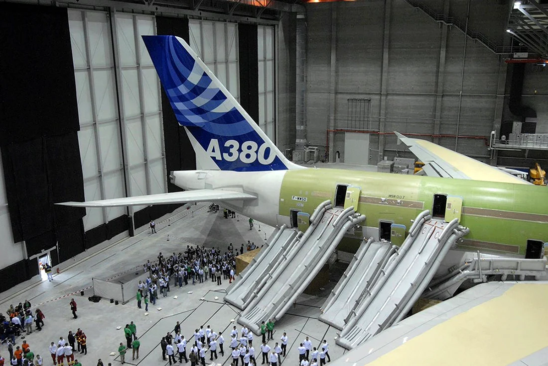 A380 Airbus на заводе