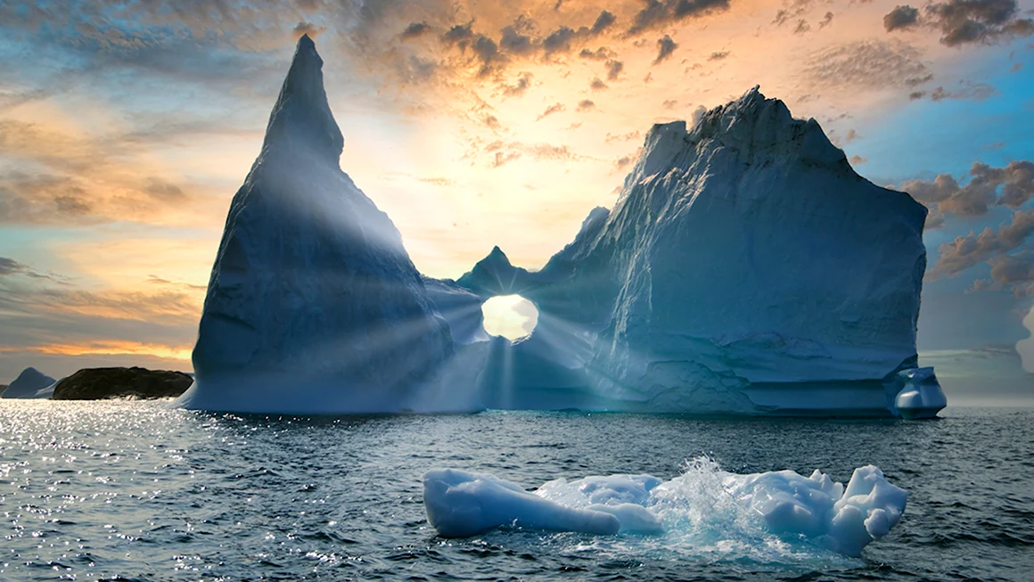 Айвазовский ледяные горы в Антарктиде