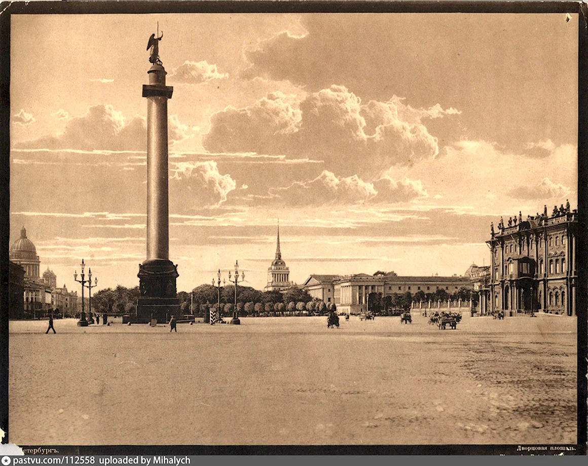 Александровская колонна и Исаакий