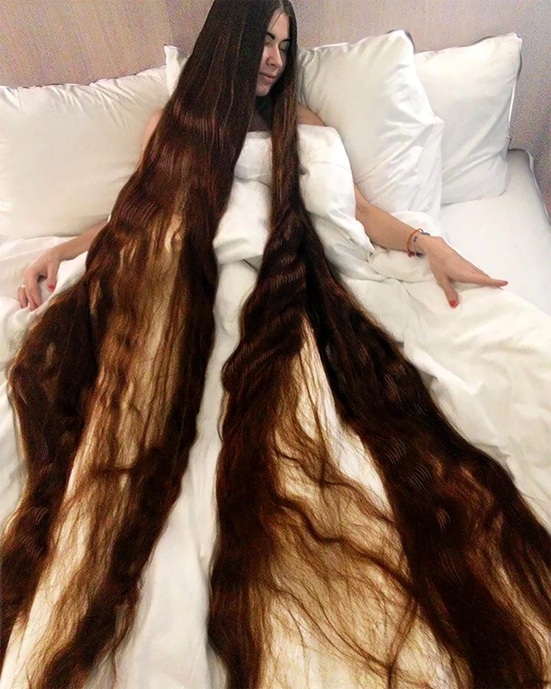 Алия Насырова длинные волосы