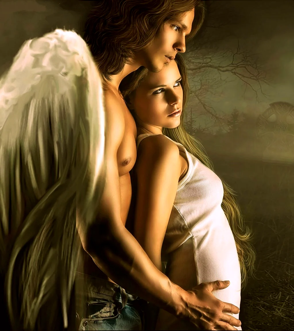 Ангел обнимает девушку