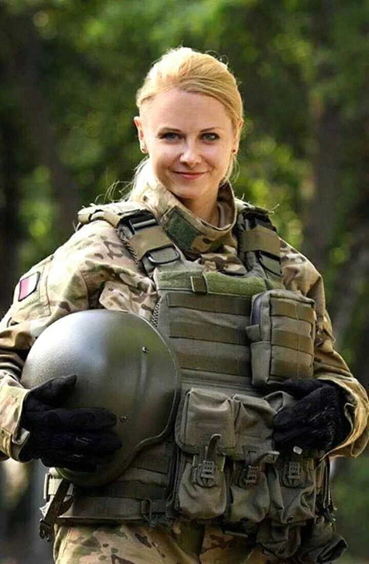 Анна Миклош спецназовец
