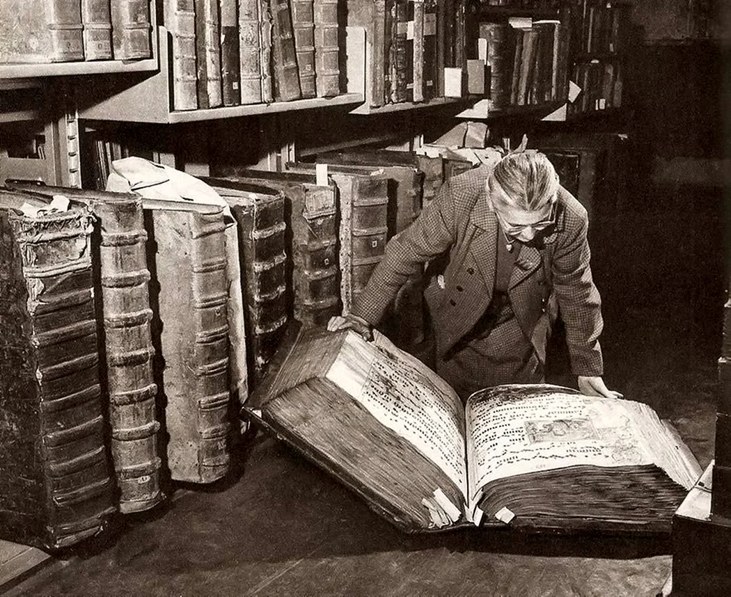 Библиотека в пражском замке 1950 год