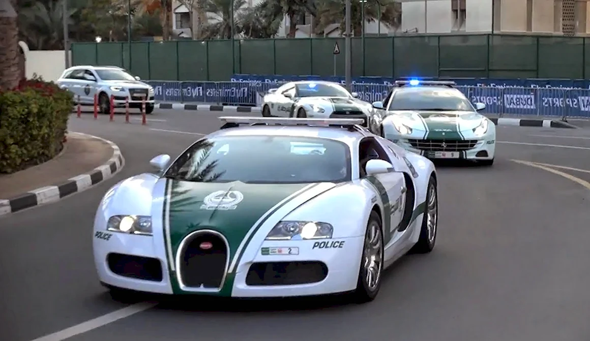 Бугатти Вейрон полиция Дубая