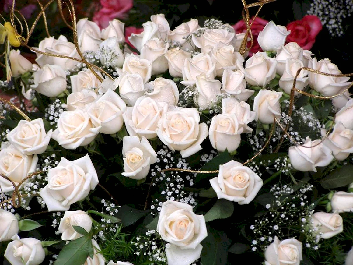 Букет белых роз с пожеланиями