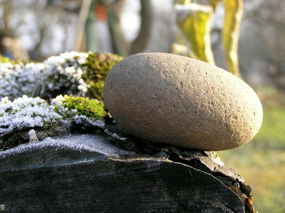 Камни в природе