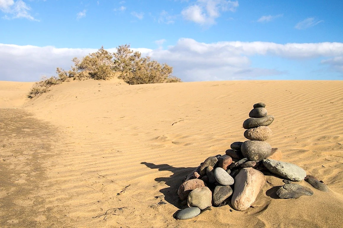 Камни в пустыне