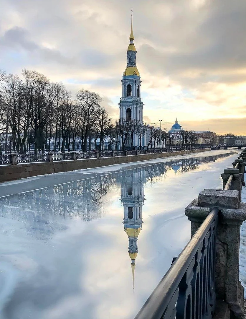 Колокольня Никольского собора в Санкт-Петербурге