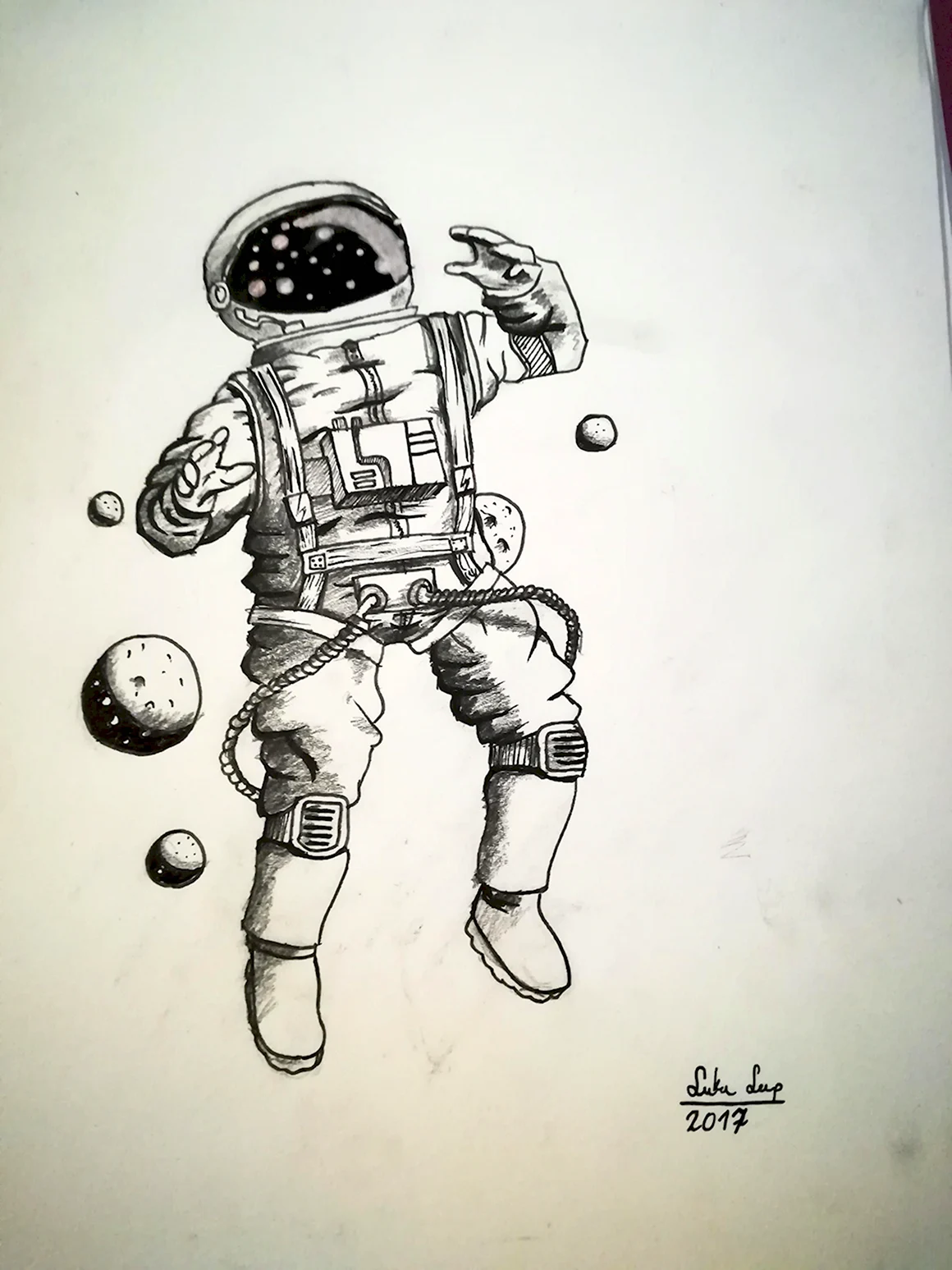 Космонавт карандашом