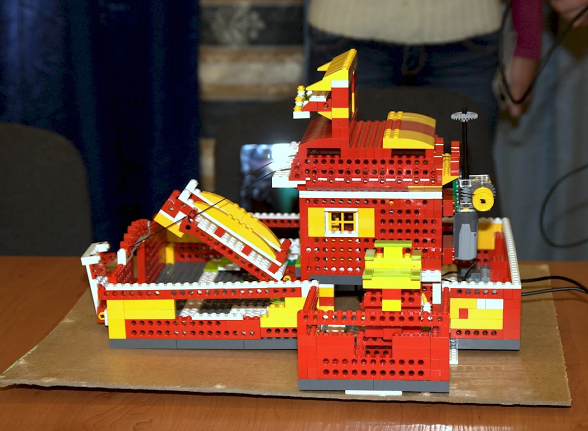 LEGO конструирование