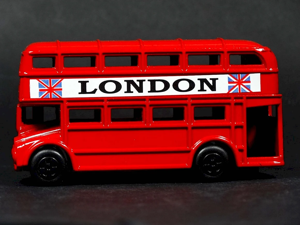 Лондонский автобус вид сбоку