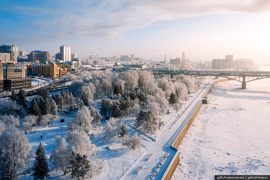 Новосибирск город набережных. Михайловская набережная Новосибирск зима. Новосибирск 2021. Набережная Новосибирск 2022 зима.