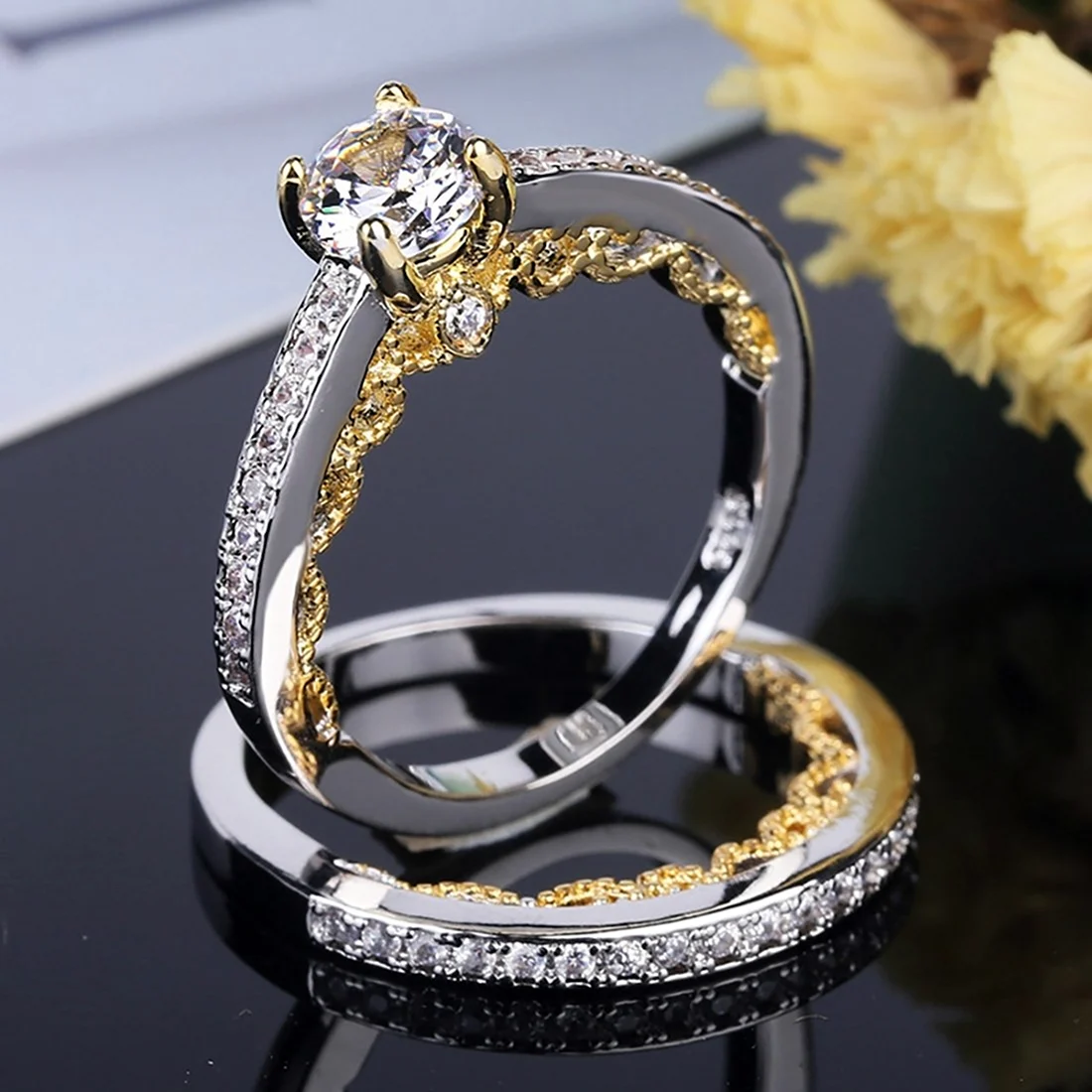 Необычные помолвочные кольца
