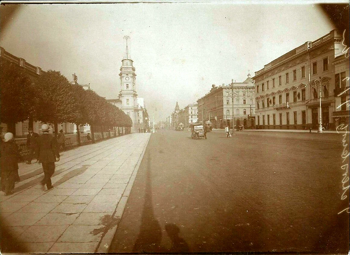Невский проспект Санкт-Петербург 1913