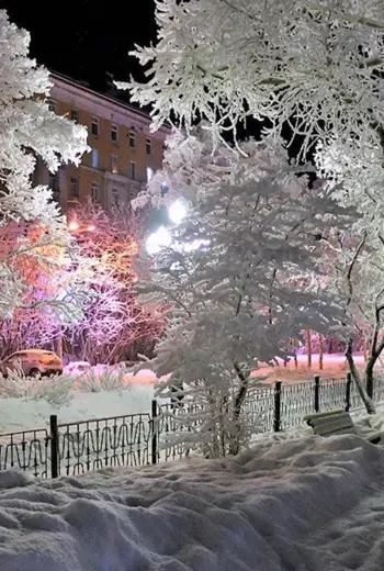 Ночной снежный Мурманск