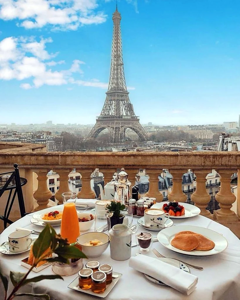 Париж Эйфелева башня ресторан
