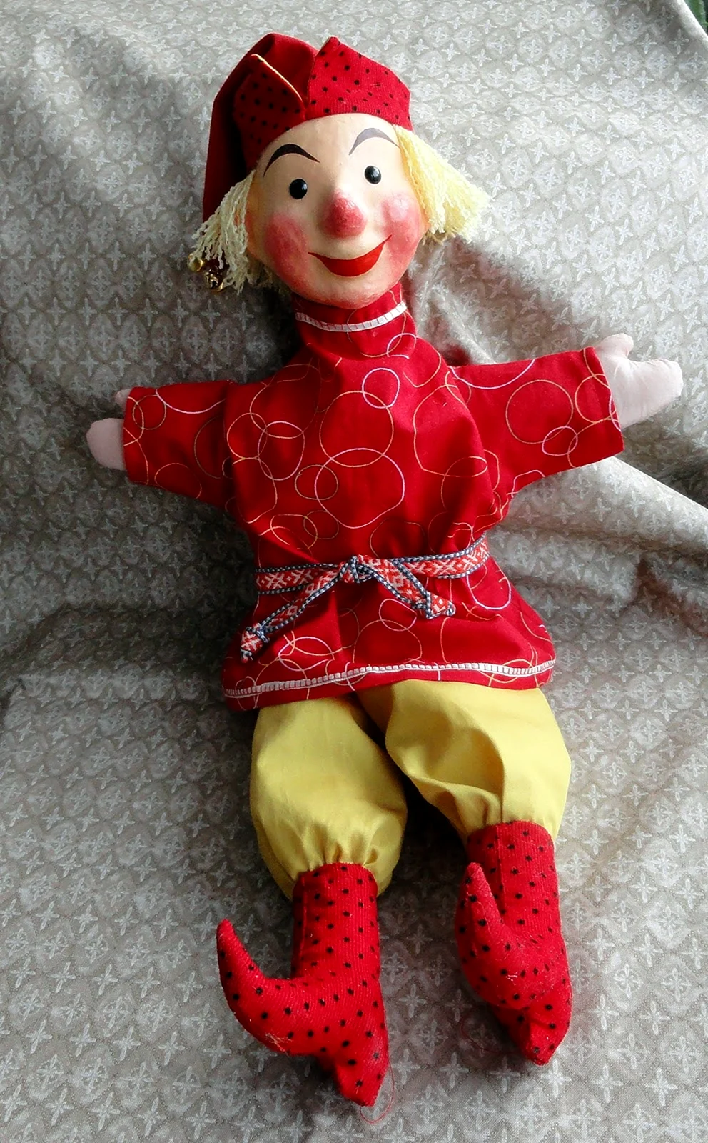 Петрушка кукла
