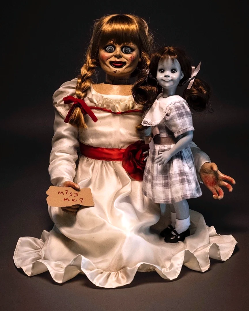 Проклятеаннабель кукла