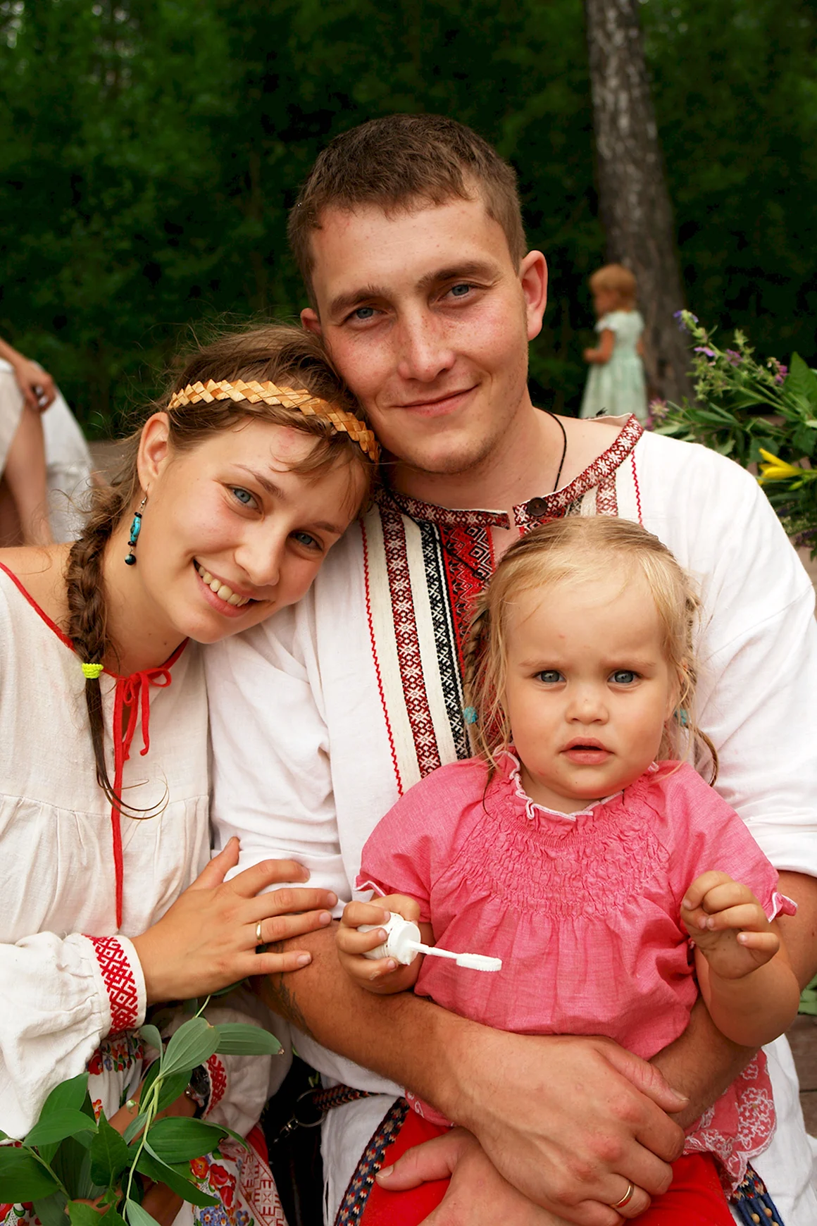 Российские семейные. Славянская семья. Славяне семья. Фотосессия в Славянском стиле семья.