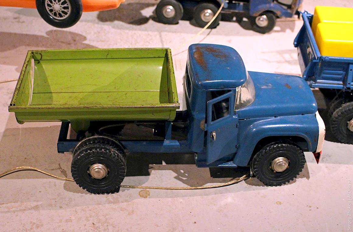 Советский детский грузовик ЗИЛ
