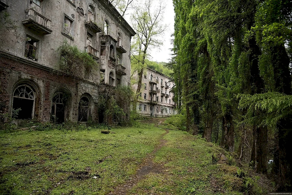 Ткварчели город призрак Абхазия