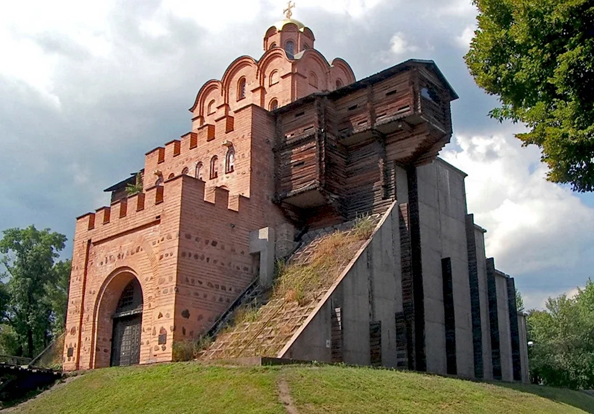 Золотые ворота в Киеве 1037 г.